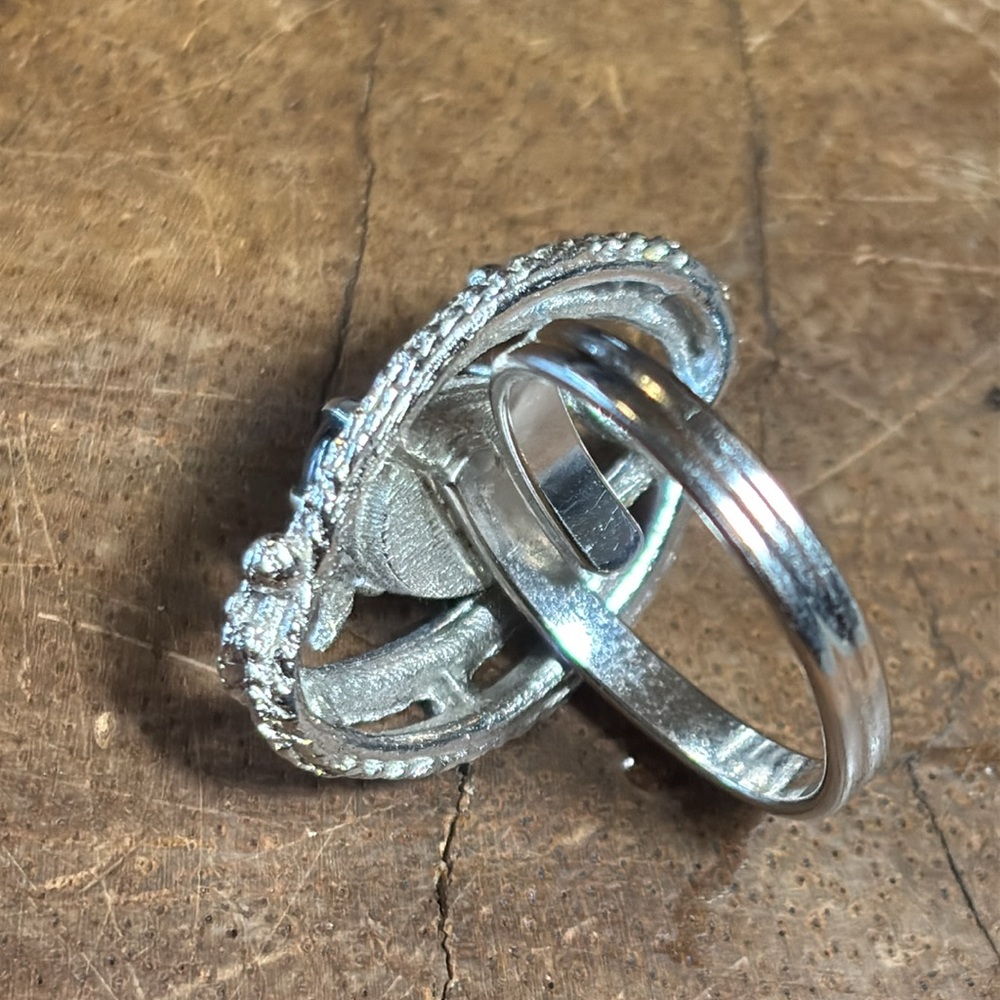 Vintage Sarah Coventry Hematite Stone Silver Tone Ring Adjustable - Picture 3 of 3